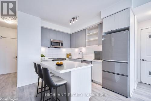 805 - 4699 Glen Erin Drive, Mississauga, ON - Indoor Photo Showing Kitchen With Upgraded Kitchen