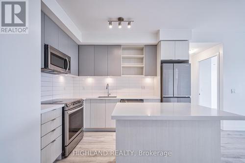 805 - 4699 Glen Erin Drive, Mississauga, ON - Indoor Photo Showing Kitchen With Upgraded Kitchen