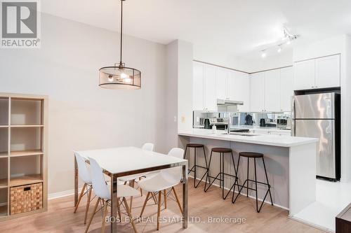 714 - 555 Yonge Street, Toronto, ON - Indoor Photo Showing Dining Room