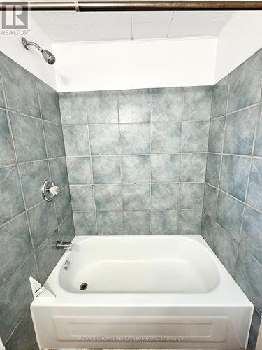 8 Wolfe Street, Kapuskasing, ON - Indoor Photo Showing Bathroom