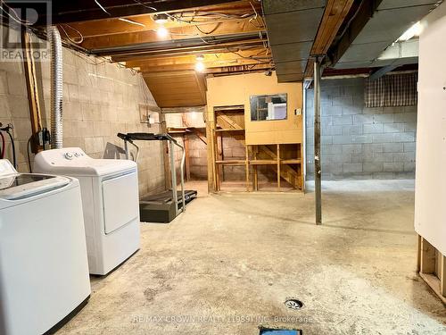 8 Wolfe Street, Kapuskasing, ON - Indoor Photo Showing Laundry Room