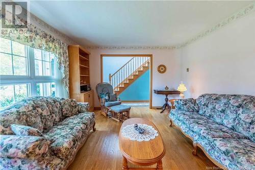 77 Pond Shore Road, Sackville, NB - Indoor Photo Showing Living Room