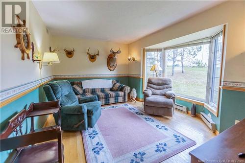 77 Pond Shore Road, Sackville, NB - Indoor Photo Showing Living Room