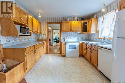 77 Pond Shore Road, Sackville, NB - Indoor Photo Showing Kitchen