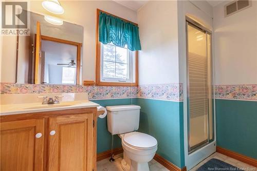 77 Pond Shore Road, Sackville, NB - Indoor Photo Showing Bathroom