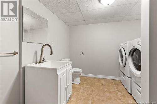 131 Fortune, Dieppe, NB - Indoor Photo Showing Laundry Room