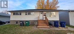 410 P AVENUE N  Saskatoon, SK S7L 2V9