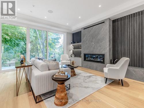 127 Joicey Boulevard, Toronto, ON - Indoor Photo Showing Living Room With Fireplace