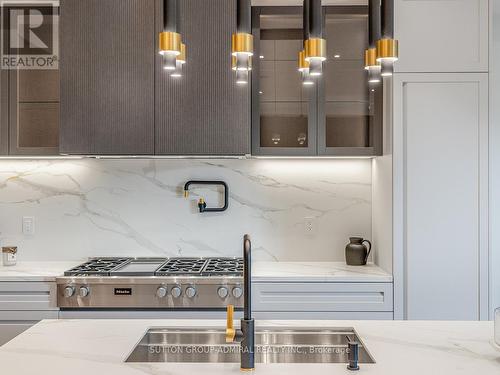 127 Joicey Boulevard, Toronto, ON - Indoor Photo Showing Kitchen