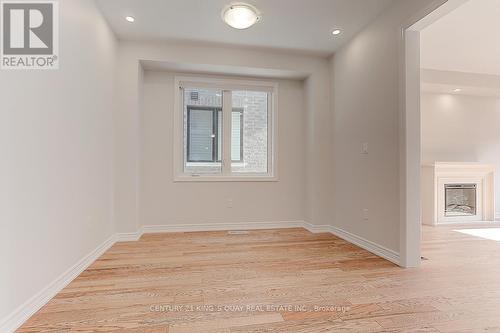 39 Boiton Street, Richmond Hill, ON - Indoor Photo Showing Other Room