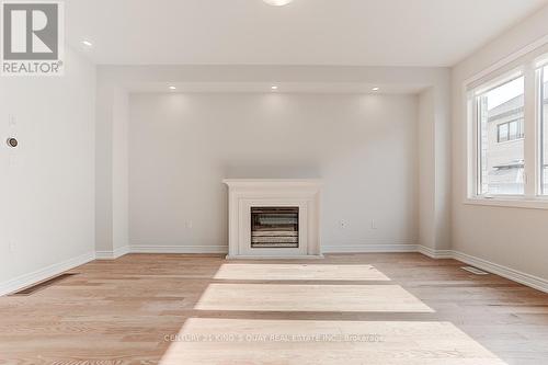 39 Boiton Street, Richmond Hill, ON - Indoor With Fireplace