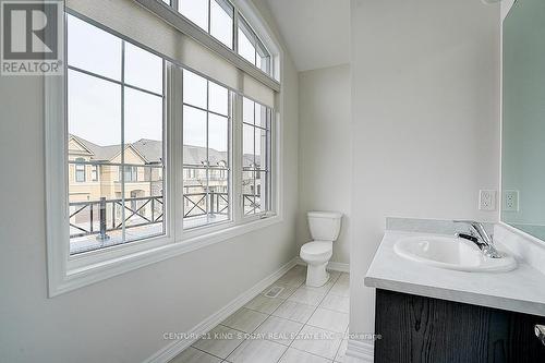 39 Boiton Street, Richmond Hill, ON - Indoor Photo Showing Bathroom