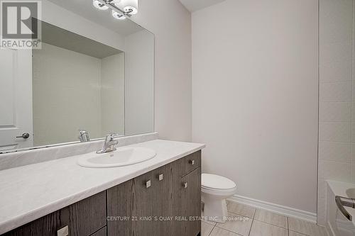 39 Boiton Street, Richmond Hill, ON - Indoor Photo Showing Bathroom