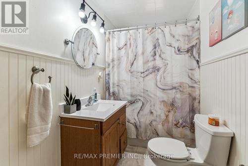 104 Rodney Street, Collingwood, ON - Indoor Photo Showing Bathroom