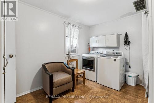 104 Rodney Street, Collingwood, ON - Indoor Photo Showing Laundry Room