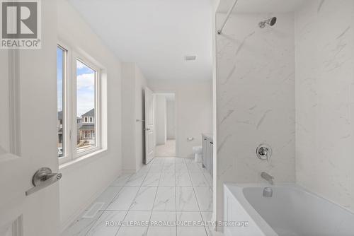 992 Trailsview Avenue, Cobourg, ON - Indoor Photo Showing Bathroom