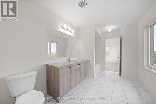 992 Trailsview Avenue, Cobourg, ON - Indoor Photo Showing Bathroom