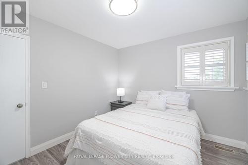 50 Beacon Avenue, Hamilton, ON - Indoor Photo Showing Bedroom