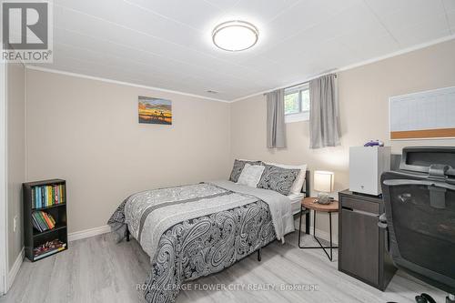 50 Beacon Avenue, Hamilton, ON - Indoor Photo Showing Bedroom