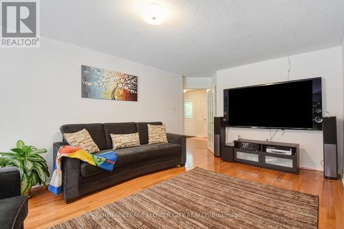 6052 St. Ives Way, Mississauga, ON - Indoor Photo Showing Living Room