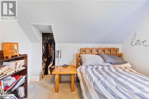 1061 Taverner Road, Gravenhurst, ON - Indoor Photo Showing Bedroom