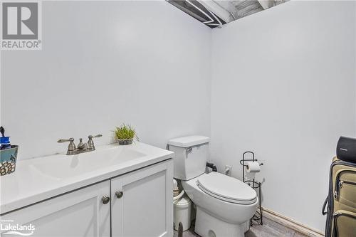 1061 Taverner Road, Gravenhurst, ON - Indoor Photo Showing Bathroom