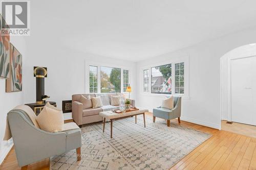 13 Dufferin Street, Brighton, ON - Indoor Photo Showing Living Room