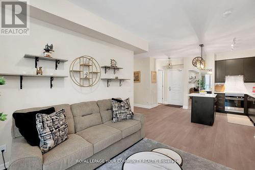 522 - 9085 Jane Street, Vaughan, ON - Indoor