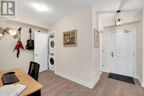 522 - 9085 Jane Street, Vaughan, ON - Indoor