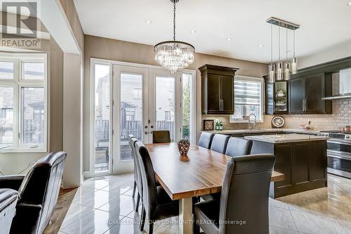 105 Burns Boulevard, King, ON - Indoor Photo Showing Dining Room