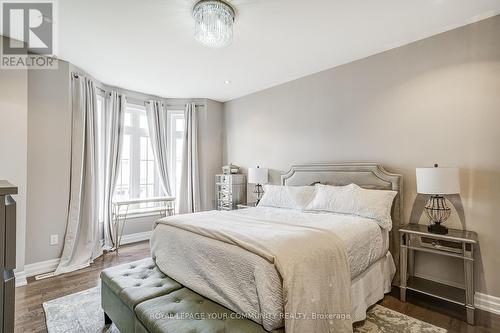 105 Burns Boulevard, King, ON - Indoor Photo Showing Bedroom