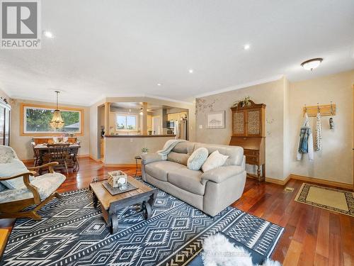 1859 Warminster Side Road, Oro-Medonte, ON - Indoor Photo Showing Living Room