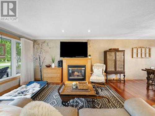 1859 Warminster Side Road, Oro-Medonte, ON - Indoor With Fireplace