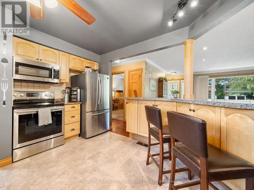 1859 Warminster Side Road, Oro-Medonte, ON - Indoor Photo Showing Kitchen