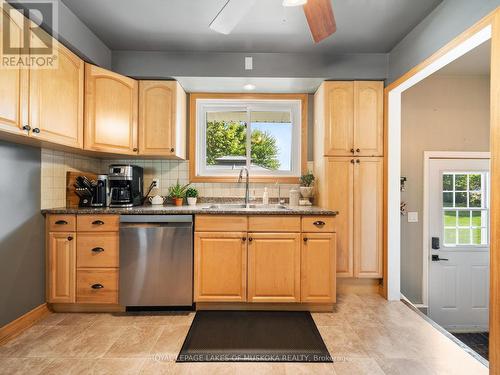 1859 Warminster Side Road, Oro-Medonte, ON - Indoor Photo Showing Kitchen With Double Sink