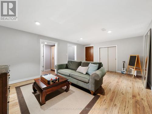 1859 Warminster Side Road, Oro-Medonte, ON - Indoor Photo Showing Living Room