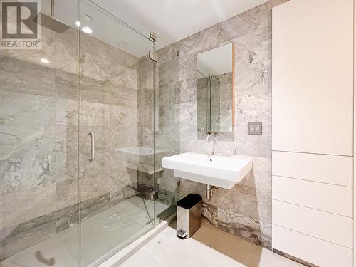 5535 Parthenon Place, West Vancouver, BC - Indoor Photo Showing Bathroom