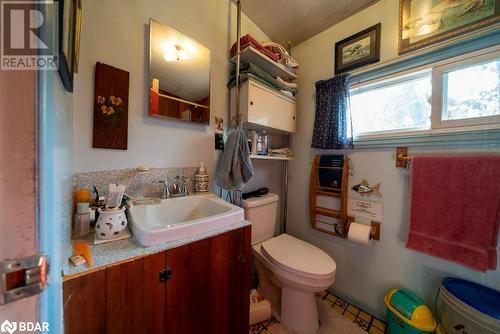 1067 B Shawenegog Lake Lane, Cloyne, ON - Indoor Photo Showing Bathroom