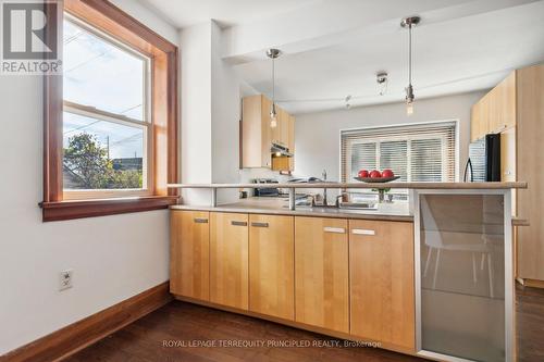 39 Oakwood Avenue, Toronto, ON - Indoor Photo Showing Kitchen