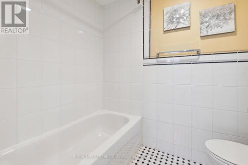 39 Oakwood Avenue, Toronto, ON - Indoor Photo Showing Bathroom