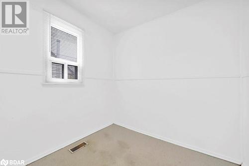 220 Pine Street, Belleville, ON - Indoor Photo Showing Other Room