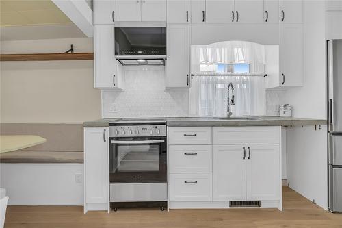 189 1St Street, Princeton, BC - Indoor Photo Showing Kitchen With Upgraded Kitchen