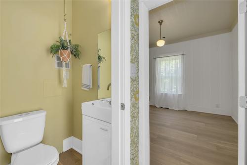 189 1St Street, Princeton, BC - Indoor Photo Showing Bathroom