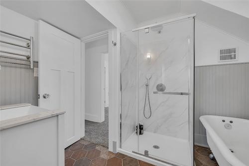 189 1St Street, Princeton, BC - Indoor Photo Showing Bathroom