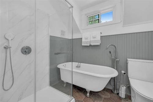 189 1St Street, Princeton, BC - Indoor Photo Showing Bathroom