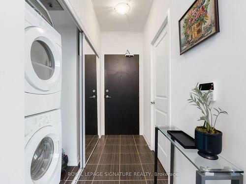 Ph116-17 Anndale Dr, Toronto, ON - Indoor Photo Showing Laundry Room