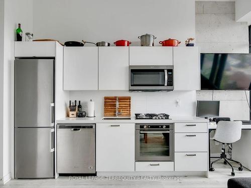 901-55 Ontario St, Toronto, ON - Indoor Photo Showing Kitchen