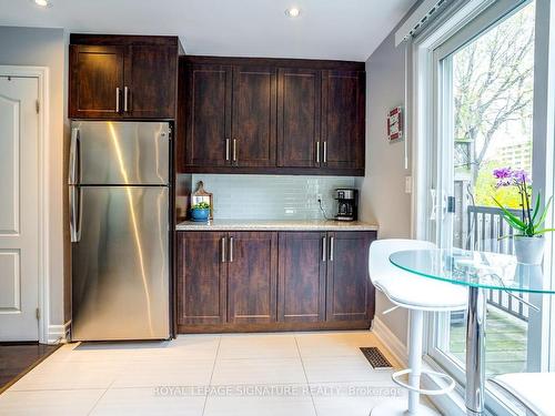 24 Coventry St, Toronto, ON - Indoor Photo Showing Kitchen