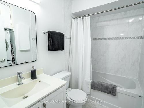 24 Coventry St, Toronto, ON - Indoor Photo Showing Bathroom