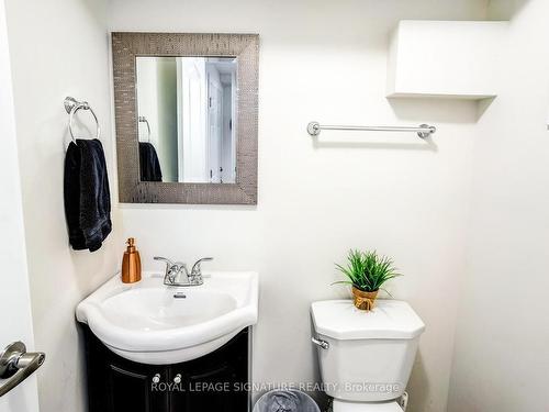 24 Coventry St, Toronto, ON - Indoor Photo Showing Bathroom